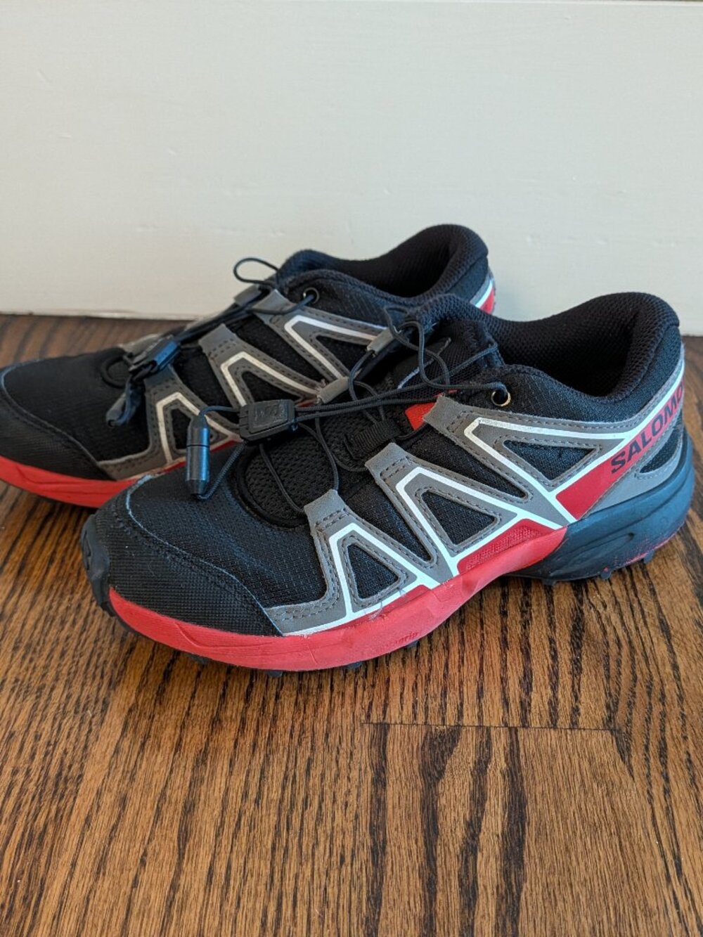 Salomon Speedcross Red Black Trail Shoes (Kid Size 2)